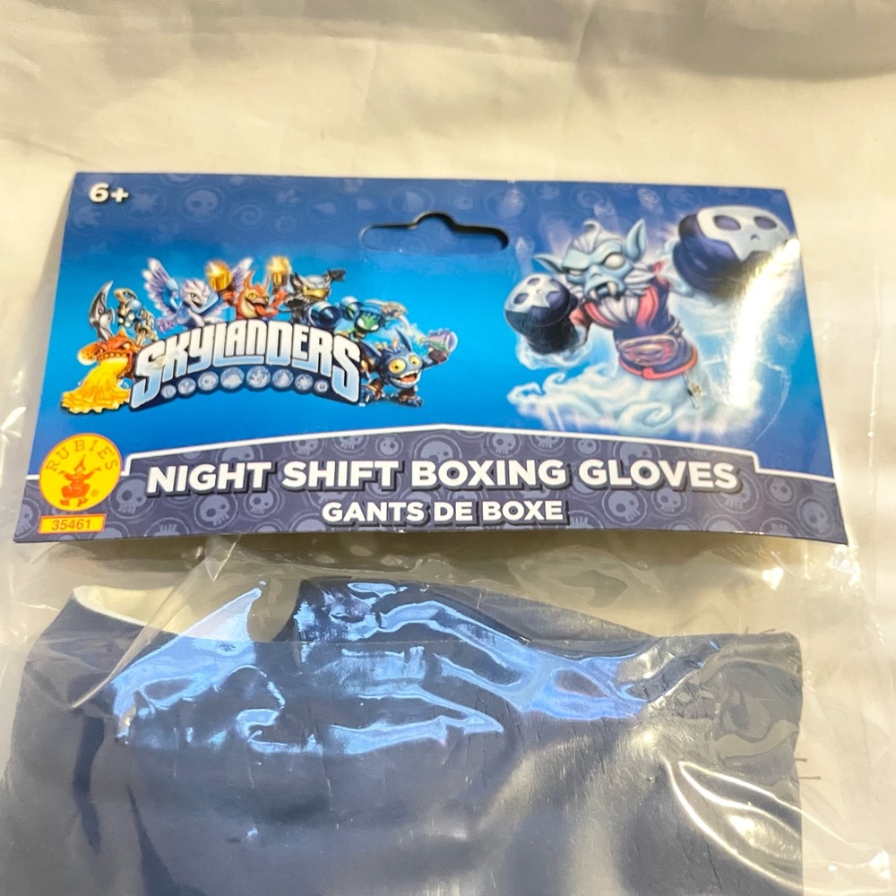 1 pair Skylanders Swap Force Night Shift Boxing Gloves Child (age 6+) Costume - Picture 6 of 6